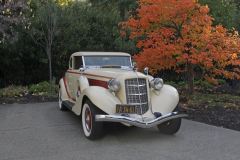 18-11-02-1935-Auburn-Coupe-851-Parked-in-driveway-with-fall-colors-in-Granite-Bay-CA-2-_MG_1999